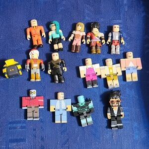 Roblox Toys Action Mini Figures Lot, 15 Pieces